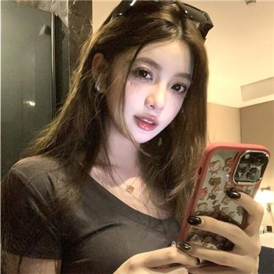 变形精钢 海报